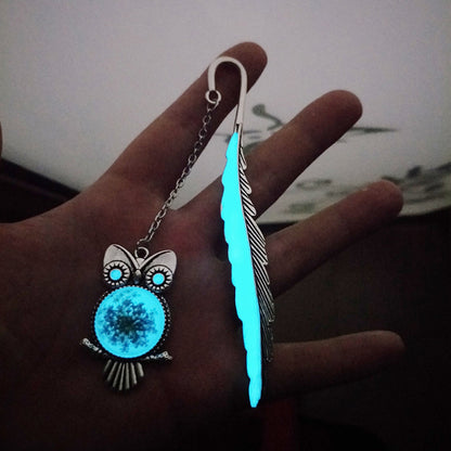 Luminous Feather Bookmark - Glow-in-Dark Metal Page Marker