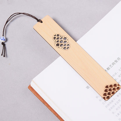 Window Lattice Bookmark - Wooden Laser-Etched Traditional Pattern for Book Lovers