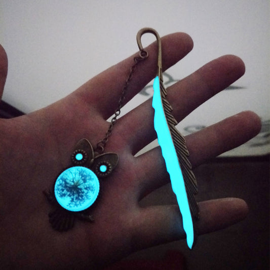 Luminous Feather Bookmark - Glow-in-Dark Metal Page Marker